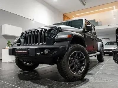 Usata Jeep Gladiator Overland 264 CV (194 kW) 2024 Grigio Pick-up