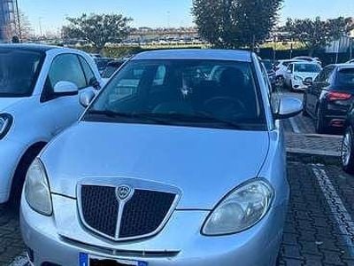 Usata Lancia Ypsilon 77 CV (56 kW) 2008 Grigio Utilitaria