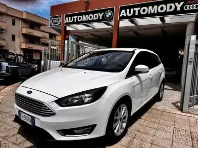 Usata Ford Focus Titanium 95 CV (69 kW) 2017 Bianco Station wagon