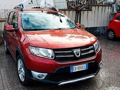 Rosso Usata 2014 Dacia Sandero Stepway Berlina | 4590 € (Super prezzo)
