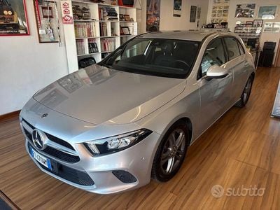 Usata Mercedes A180 109 CV (80 kW) 2019 Grigio Berlina