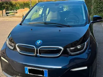 Usata BMW i3 75 kW (102 CV) 2020 Nero Utilitaria