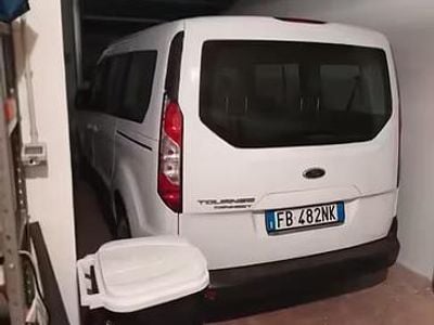 Begagnad Ford Tourneo Connect 150 HK (110 kW) 2016 Vit Minibuss