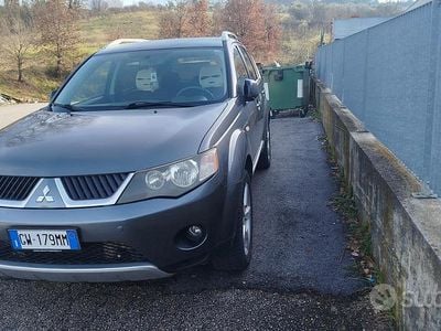 Usata Mitsubishi Outlander Instyle 140 CV (102 kW) 2007 Grigio SUV