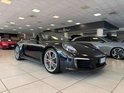 Usata Porsche 911 Carrera Cabriolet 370 CV (272 kW) 2018 Nero Cabrio