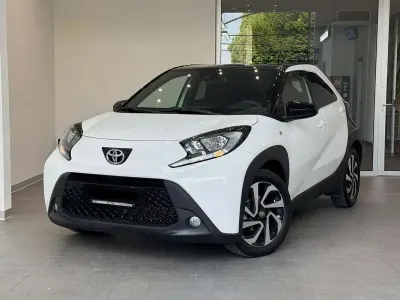Usata Toyota Aygo X Trend 72 CV (52 kW) 2023 Nero SUV