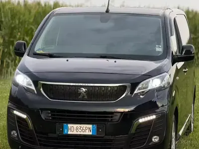 Usata Peugeot Expert 122 CV (89 kW) 2017 Nero Furgone