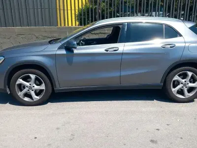 Usata Mercedes 200 156 CV (114 kW) 2018 Grigio Berlina