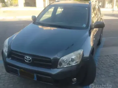 Usata Toyota RAV4 2007 Grigio SUV