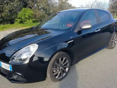 Gebraucht Alfa Romeo Giulietta 120 PS (88 kW) 2013 Schwarz Kleinwagen