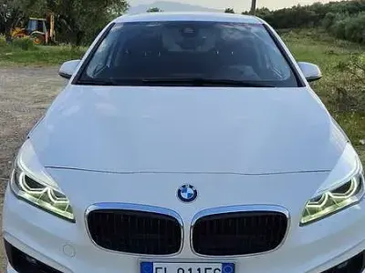 Usata BMW 216 Active Tourer Efficient Dynamics 116 CV (85 kW) 2017 Bianco Monovolume