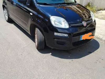 Usata Fiat Panda Easy 69 CV (50 kW) 2017 Nero Utilitaria