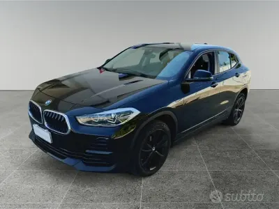 Usata BMW X2 116 CV (85 kW) 2022 Black sapphire metallizato SUV