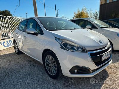 usata Peugeot 208 1.2 b - 2015