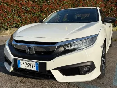 Usata Honda Civic Executive 182 CV (133 kW) 2018 Bianco Berlina