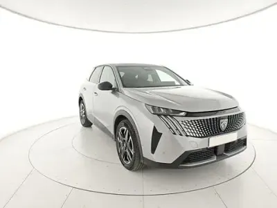 Usata Peugeot 3008 Allure 136 CV (100 kW) 2025 Argento SUV