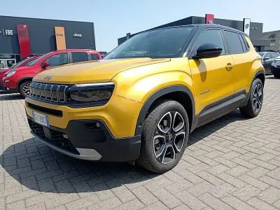 Usata Jeep Avenger Summit 101 CV (74 kW) 2024 Giallo SUV