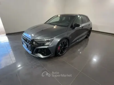 Käytetty Audi RS3 Sportback Design 400 HP (294 kW) 2022 Harmaa Viistoperä