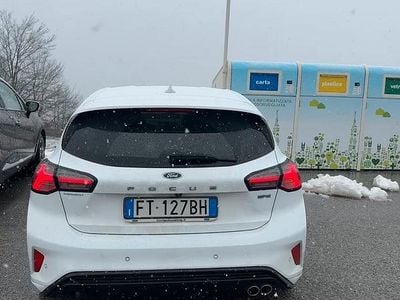 Begagnad Ford Focus ST-Line 120 HK (88 kW) 2018 Vit Sedan