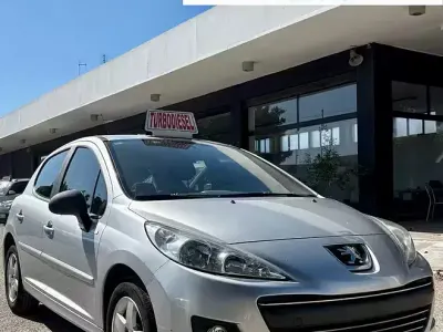 Usata Peugeot 207 68 CV (50 kW) 2010 Grigio Berlina