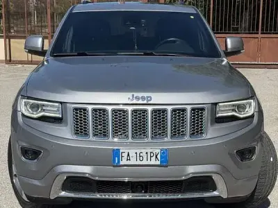 Usata Jeep Grand Cherokee Overland 250 CV (183 kW) 2015 Grigio SUV