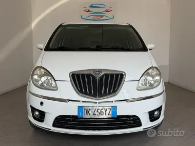 Usata Lancia Musa 95 CV (69 kW) 2007 Bianco Monovolume