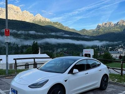 Usata Tesla Model 3 366 kW (498 CV) 2021 Bianco Berlina