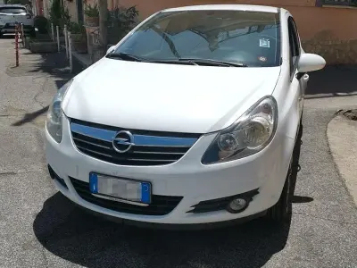Usata Opel Corsa Club 85 CV (62 kW) 2011 Bianco Utilitaria