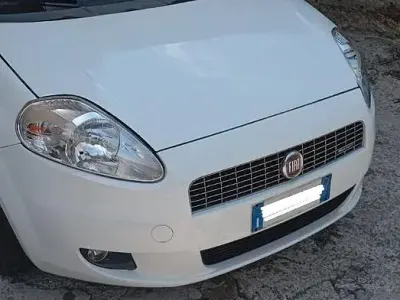 Usata Fiat Grande Punto Active 75 CV (55 kW) 2008 Bianco Utilitaria