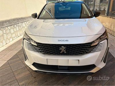 Usata Peugeot 3008 Allure 131 CV (96 kW) 2022 Bianco SUV