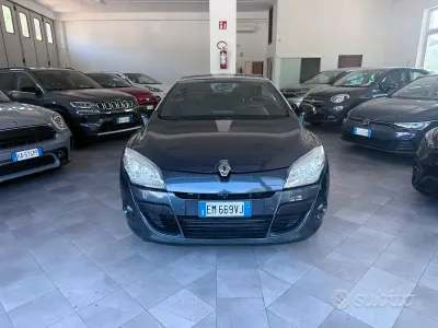 Usata Renault Mégane Cabriolet 110 CV (80 kW) 2012 Grigio Cabrio
