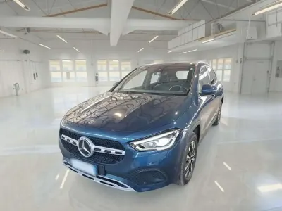 Usata Mercedes GLA250 Business 160 CV (117 kW) 2022 Grigio SUV