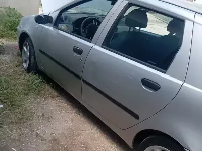 Usata Fiat Punto 80 CV (58 kW) 2002 Grigio Utilitaria