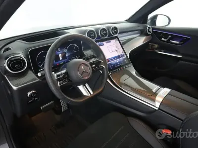 Usata Mercedes GLC300e 197 CV (144 kW) 2023 Grigio SUV