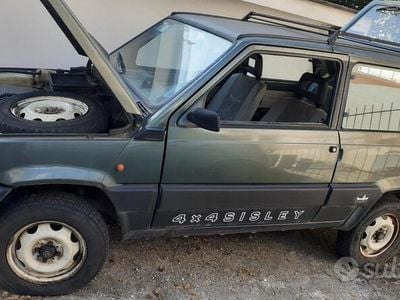 Usata Fiat Panda 4x4 Trekking 50 CV (36 kW) 1989 Verde Utilitaria
