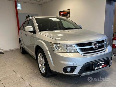 Usata Fiat Freemont Lounge 170 CV (125 kW) 2013 Grigio SUV