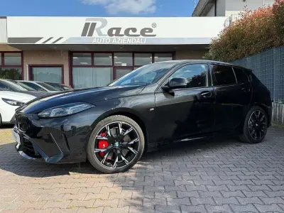 Usata BMW 116 M Sport 122 CV (89 kW) 2025 Nero Utilitaria