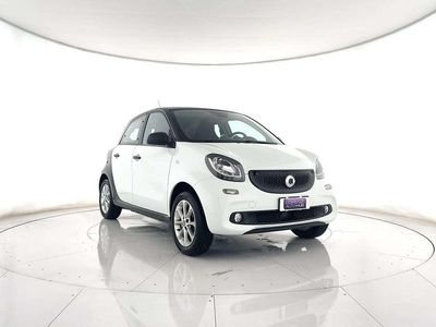Usata Smart ForFour Prime 71 CV (52 kW) 2018 Bianco e tetto nero Utilitaria