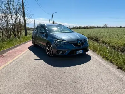 Usata Renault Mégane GrandTour 110 CV (80 kW) 2017 Grigio Station wagon