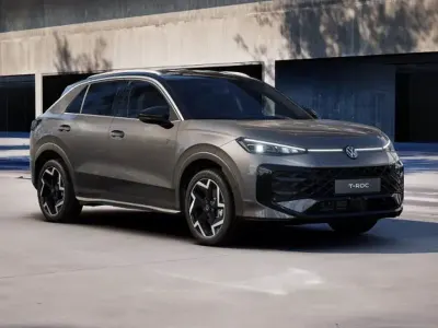 Nuova VW T-Roc R-line 150 CV (110 kW) 2026 Wolf grey metallizzato nero SUV