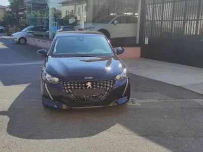 Usata Peugeot 208 Allure 101 CV (74 kW) 2022 Nero Utilitaria