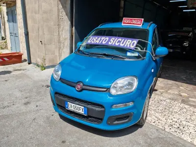 Usata Fiat Panda Easy 69 CV (50 kW) 2014 Blu Utilitaria