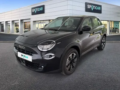 Nouvelle Fiat 600 Icon 145 ch (106 kW) 2026 Noir SUV