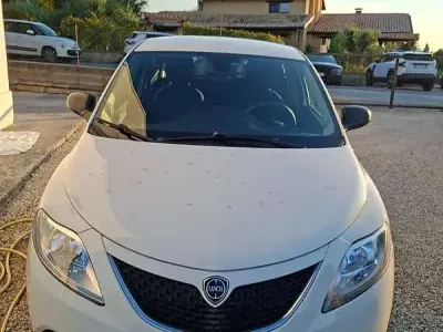 Usata Lancia Ypsilon