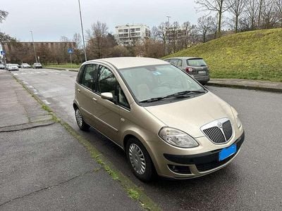 Usata Lancia Musa 95 CV (69 kW) 2005 Beige Monovolume