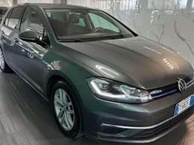 Usata VW Golf VIII Highline 131 CV (96 kW) 2020 Argento Berlina