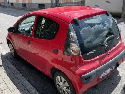 Gebraucht Citroën C1 Attraction 68 PS (50 kW) 2012 Rot Kleinwagen
