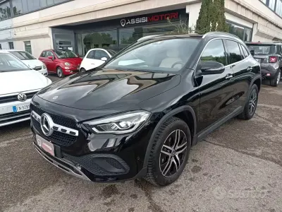 Gebraucht Mercedes GLA200 Premium 150 PS (110 kW) 2022 Schwarz SUV