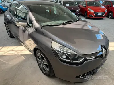 Usata Renault Clio IV 90 CV (66 kW) 2015 Grigio Berlina