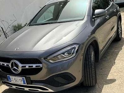 Usata Mercedes GLA200 150 CV (110 kW) 2020 Grigio SUV